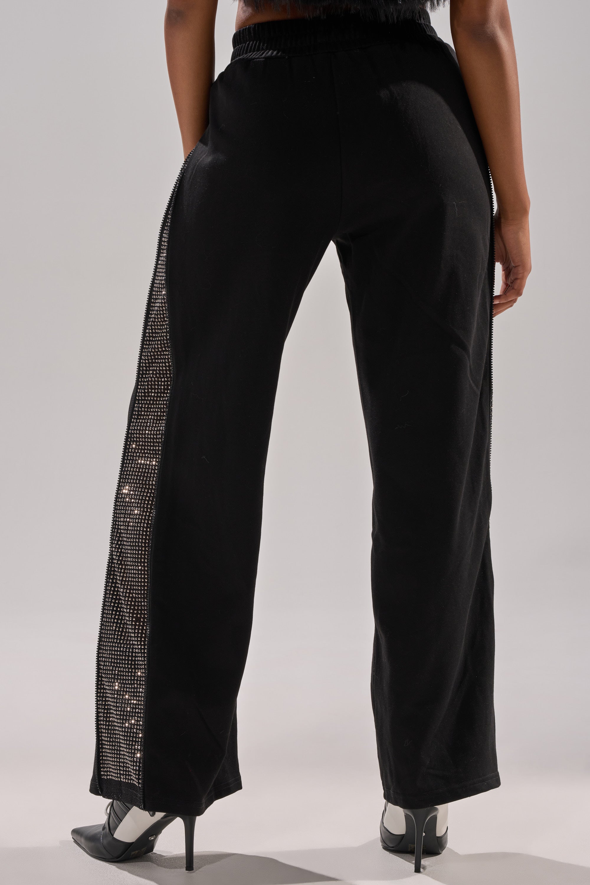 OPEN UP WIDE LEG JOGGER WITH RHINESTONE