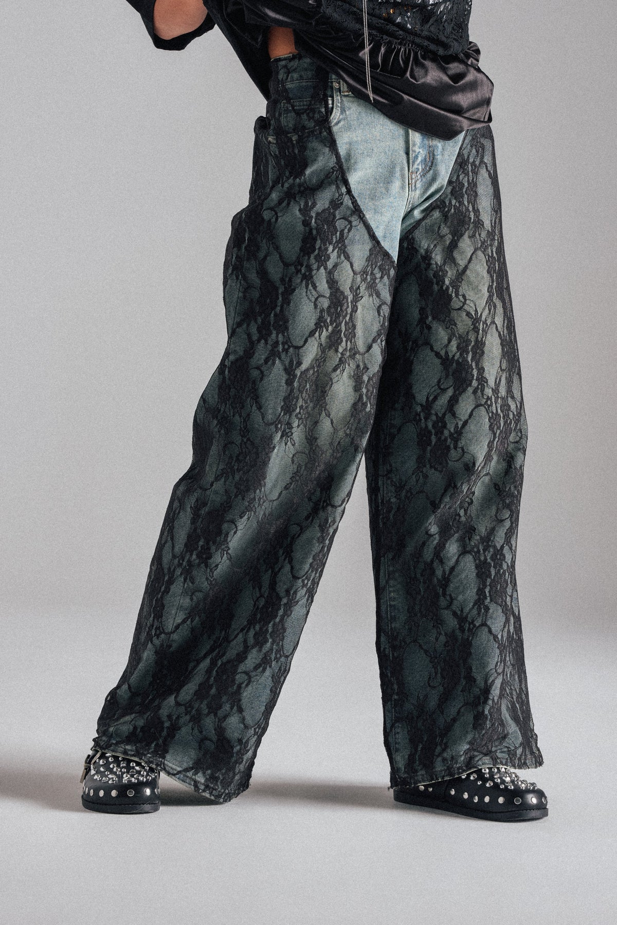 SEXY LACE CHAP DENIM