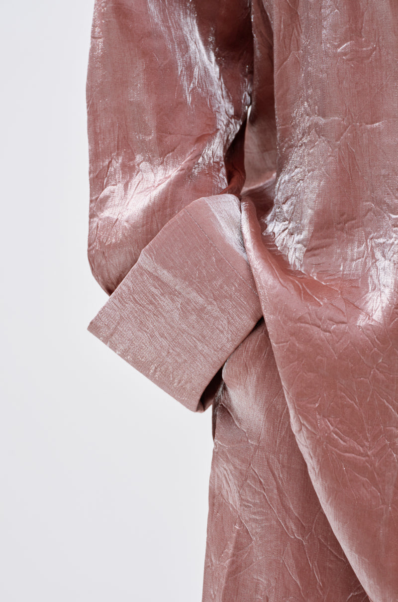 LOOK AT ME BUTTON DOWN TOP