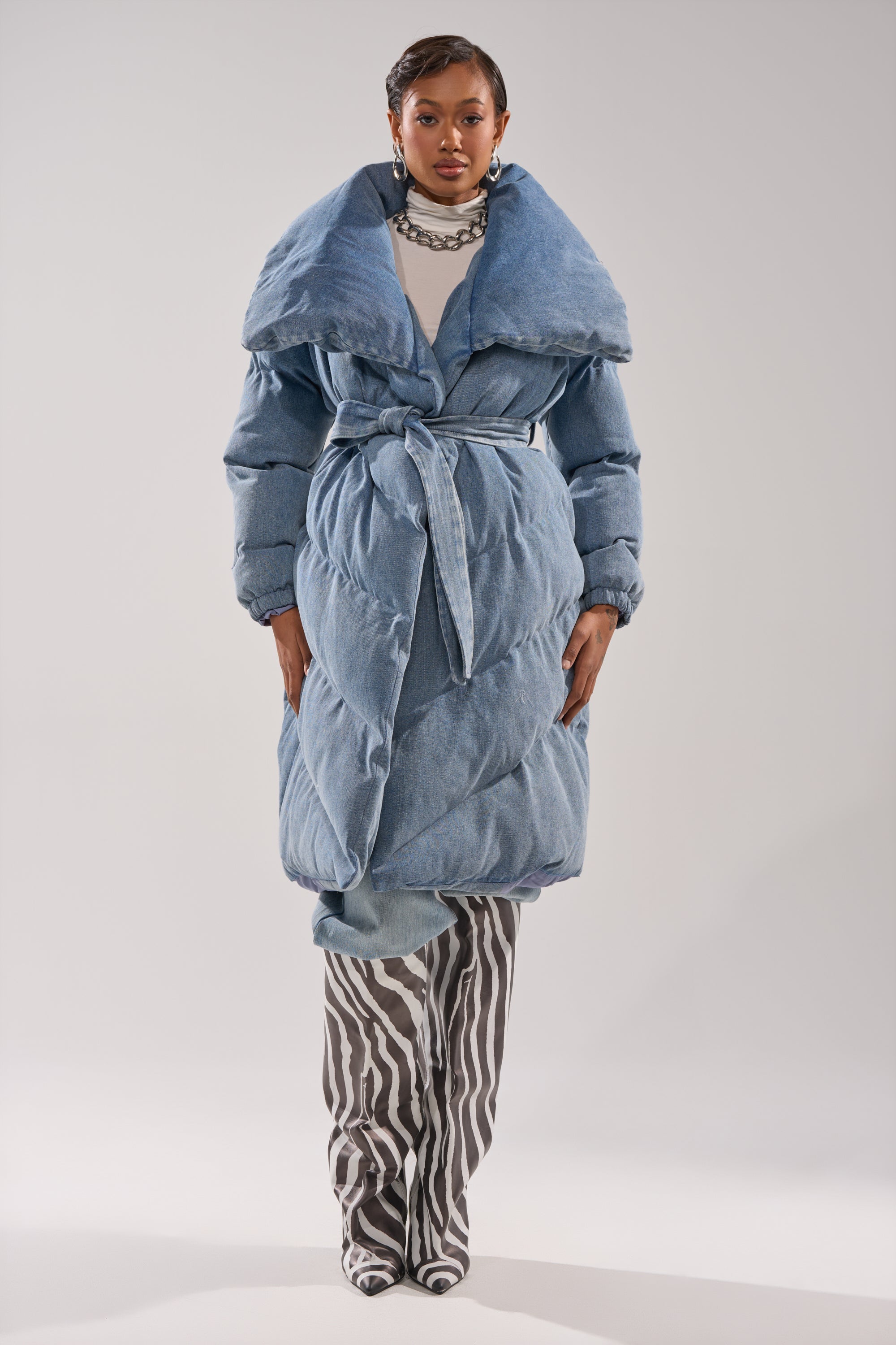 I'M OUTSIDE DENIM PUFFER