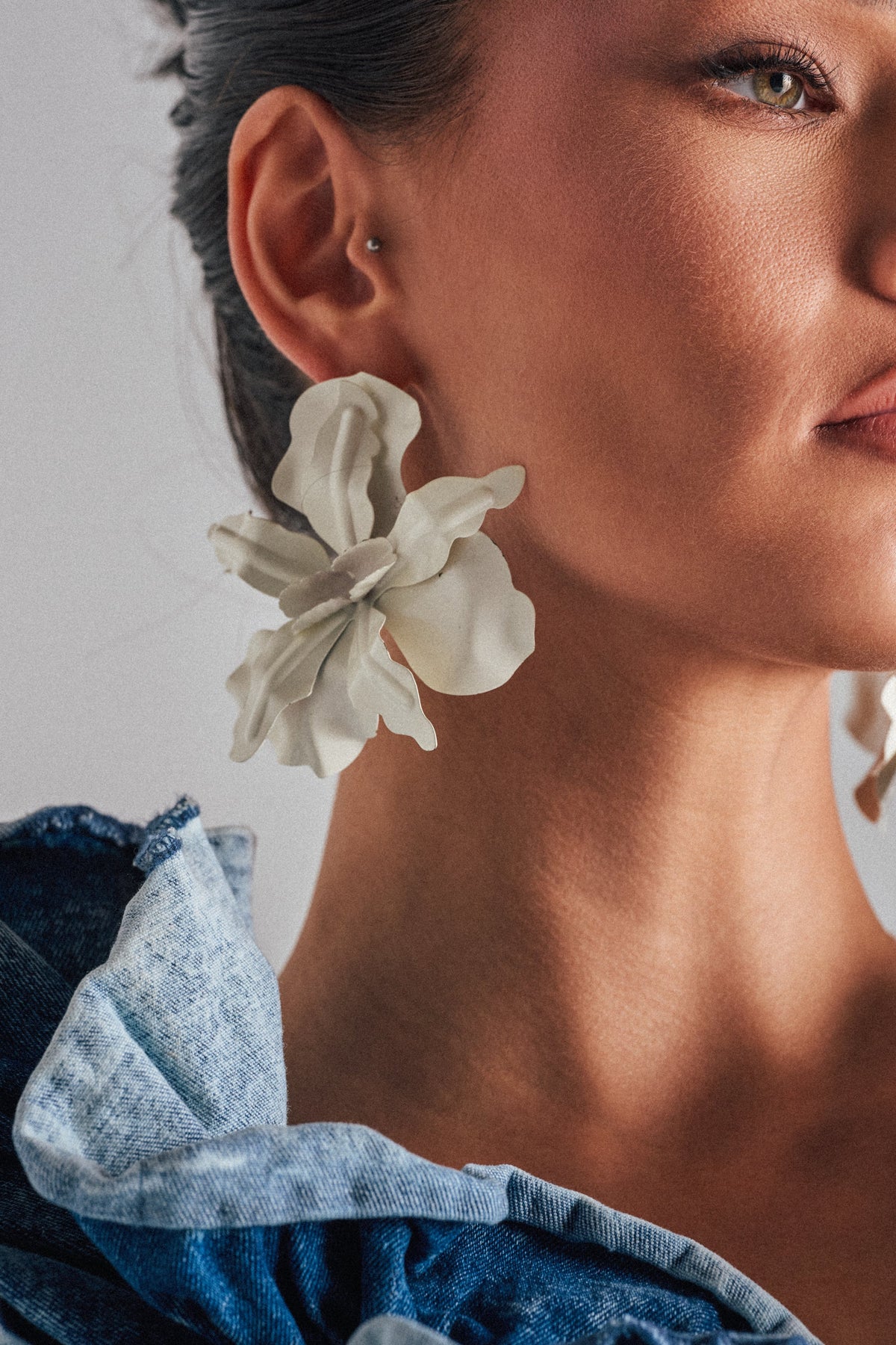 NEVER SETTLE EARRING